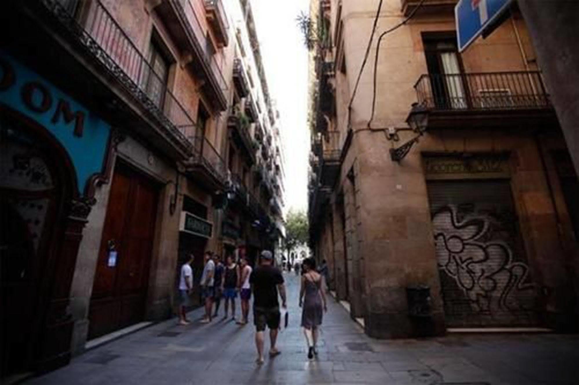 Apartamento L'Escudellers By The Streets Barcelona Exterior foto