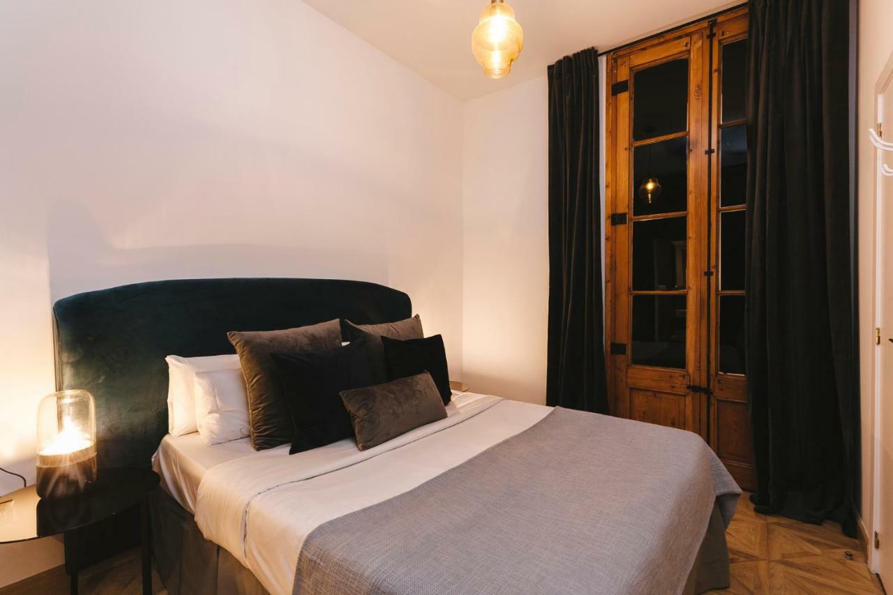 Apartamento L'Escudellers By The Streets Barcelona Exterior foto